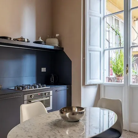 Guesthost - And Modern In Rione Monti * Rom