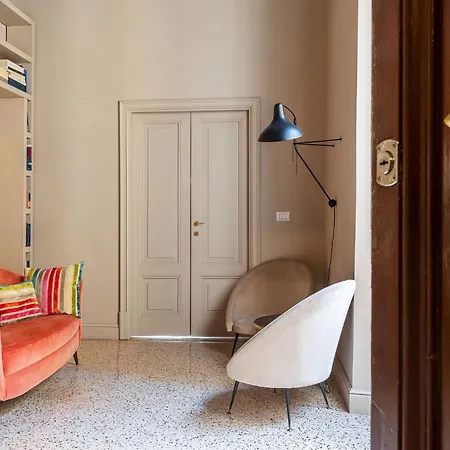 Guesthost - And Modern In Rione Monti Rom