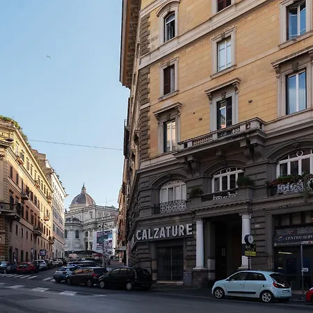 Guesthost - And Modern In Rione Monti